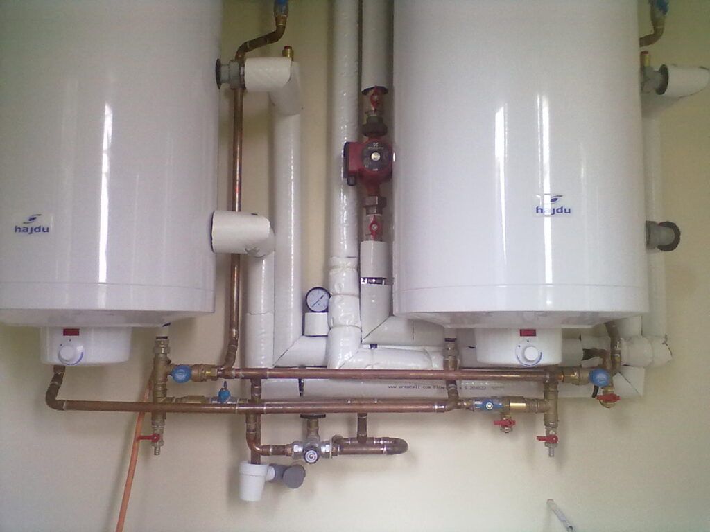 Komplett épületgépészeti kivitelezés, 2011. Fövenyes