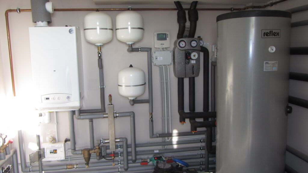 Komplett épületgépészeti kivitelezés, 2013. Felsőőrs