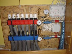 Komplett épületgépészeti kivitelezés, 2005. Veszprém