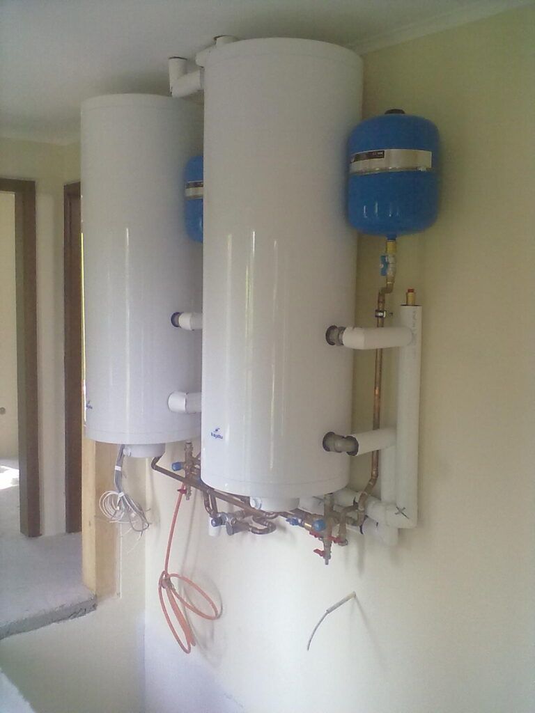 Komplett épületgépészeti kivitelezés, 2011. Fövenyes