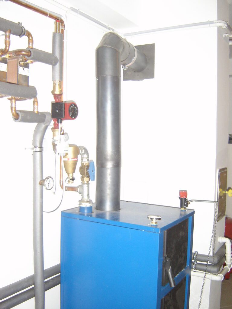 Komplett épületgépészeti kivitelezés, 2008. Veszprém