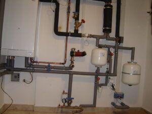 Komplett épületgépészeti kivitelezés, 2005. Veszprém