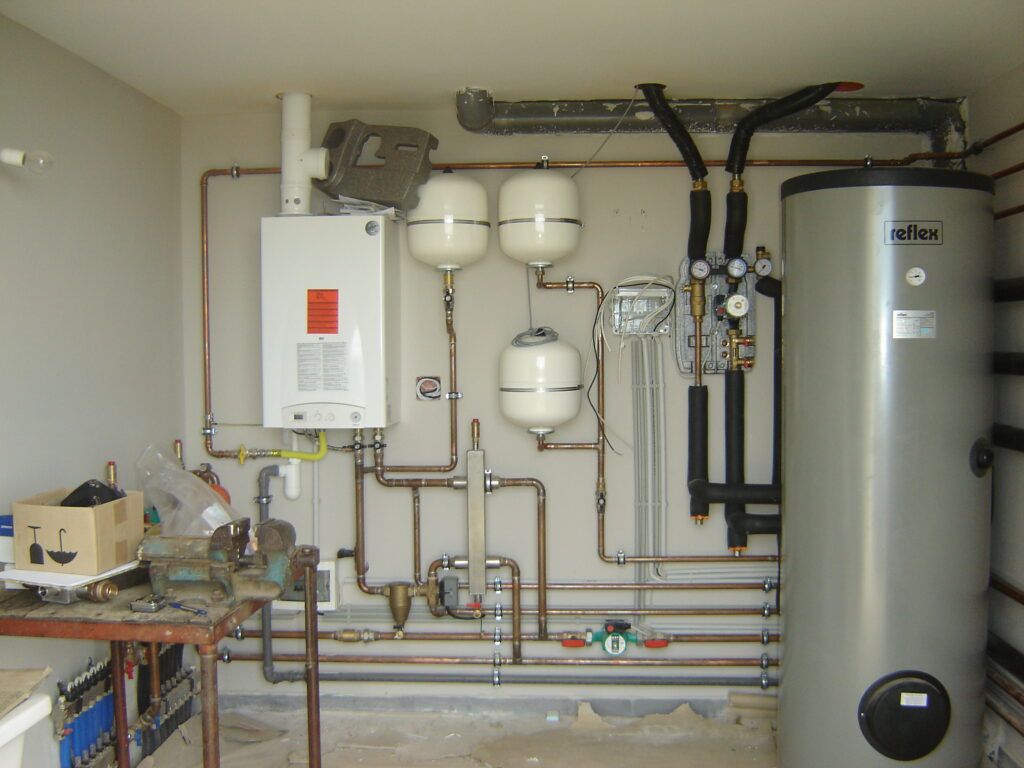 Komplett épületgépészeti kivitelezés, 2013. Felsőőrs