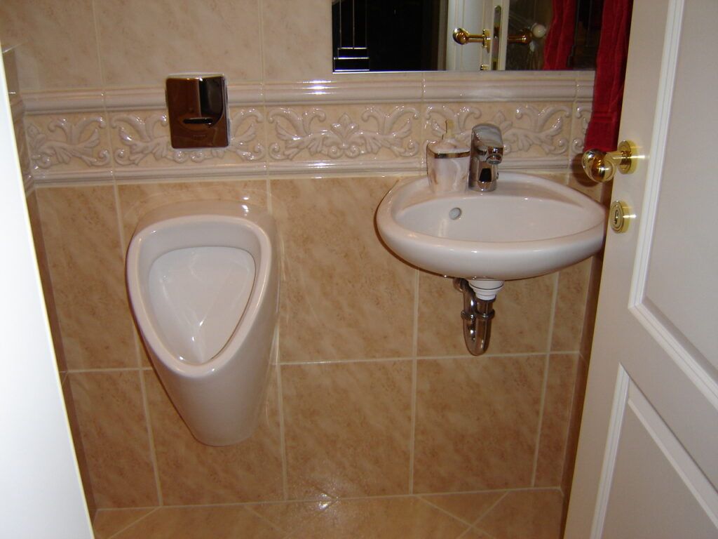 Komplett épületgépészeti kivitelezés, 2013. Gyulafirátót