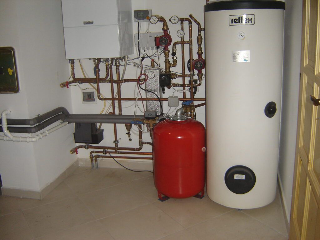 Komplett épületgépészeti kivitelezés, 2008. Veszprém