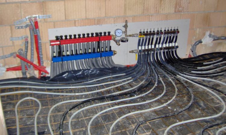 Komplett épületgépészeti kivitelezés, 2010. Veszprém